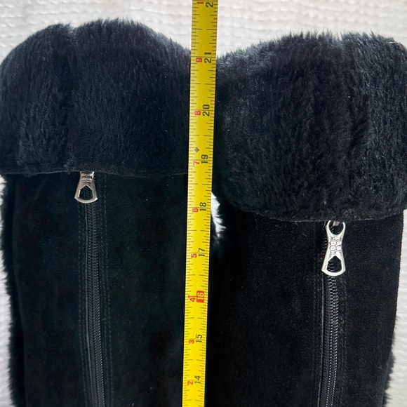 (F) BCBG Max Azria MA Dorota Women's Vintage Tall Suede Boots
SIZE 8B - Picture 6 of 12